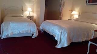 Отели типа «постель и завтрак» Riverdale Farmhouse Дулин Двухместный номер с 1 кроватью или 2 отдельными кроватями-1